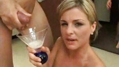 Skinny Victoria Tiffani in Dessous gefällt Kerl mit Mund und reife german porn vagina